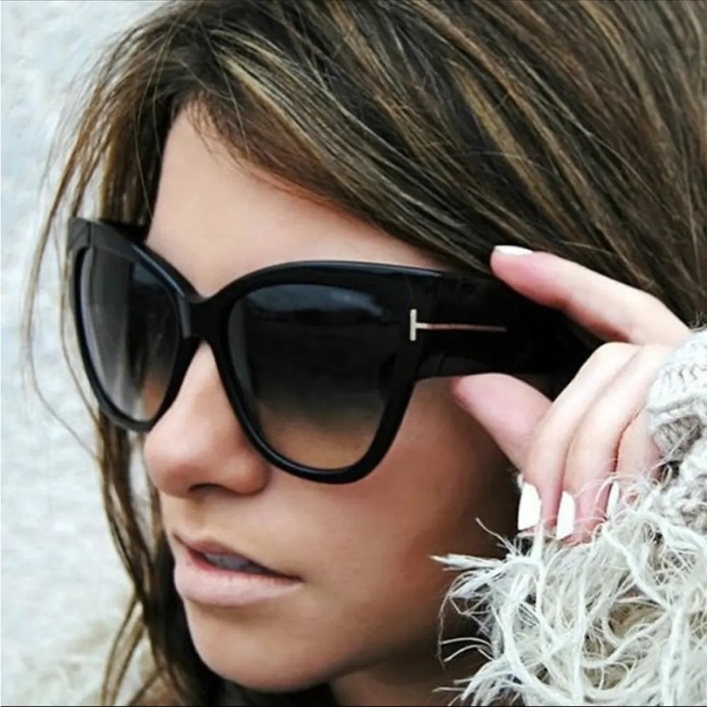 Oversized Glossy Black/Black Cat Eye Sunglasses
